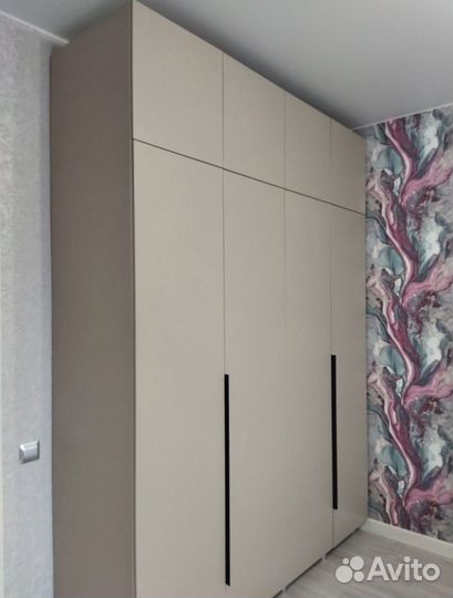 Шкаф распашной