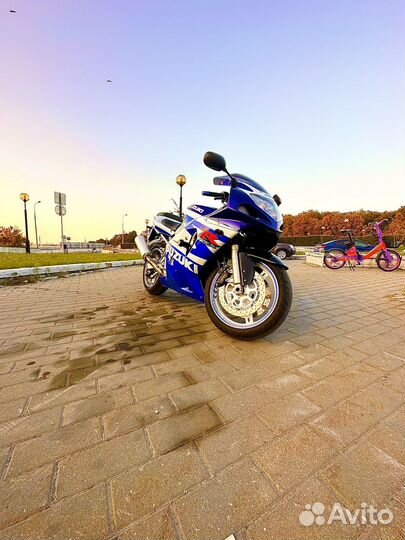 Suzuki GSX r2