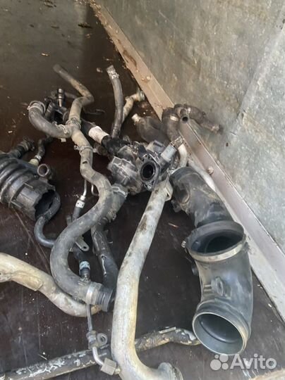 Патрубки системы охлаждения ауди А8 Д4 cdra