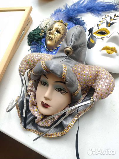 Маска декоративная