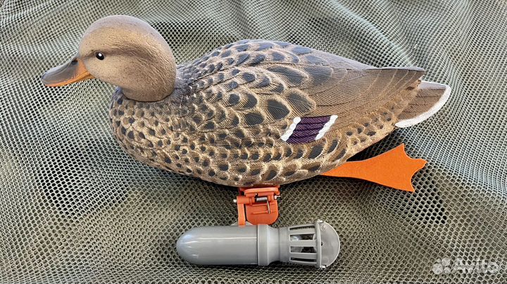 Чучело плавающее на моторе