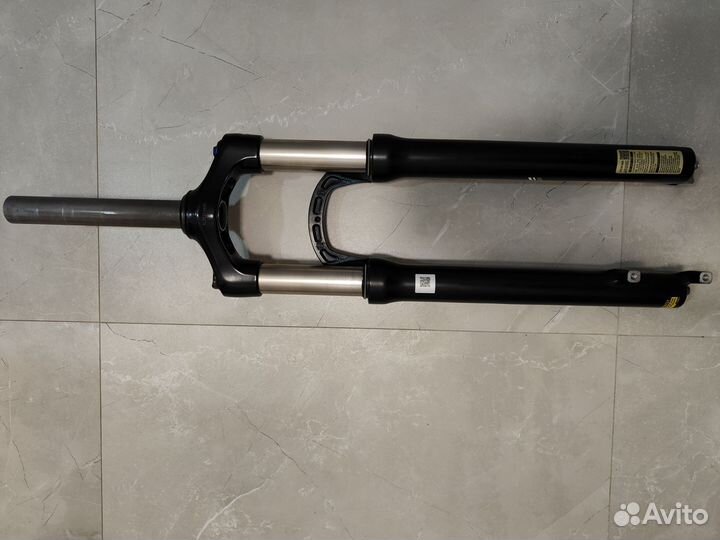 Продам вилку для велосипеда Suntour XCR 29