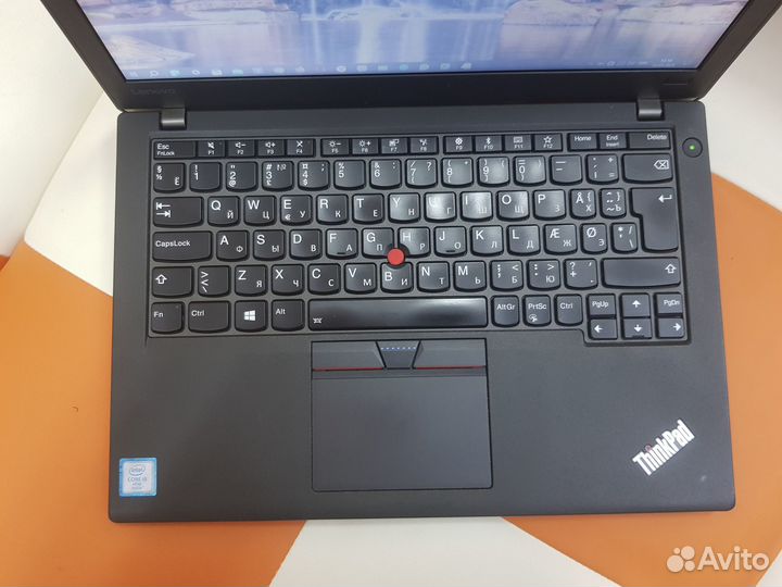 Ноутбук Lenovo x270 i5-6300\8Gb\256ssd\14