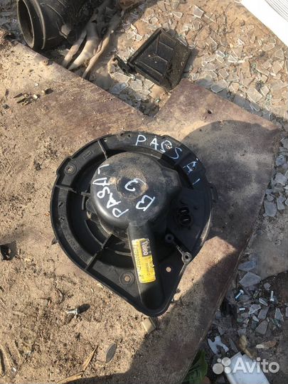 Моторчик печки Volkswagen Passat B3