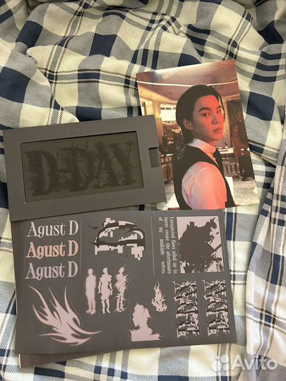 Открытка, стикеры и плакат из альбома Юнги D-Day