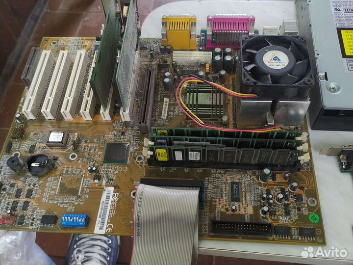 Материнская плата