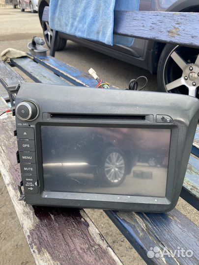 Продам магнитолу на honda civic