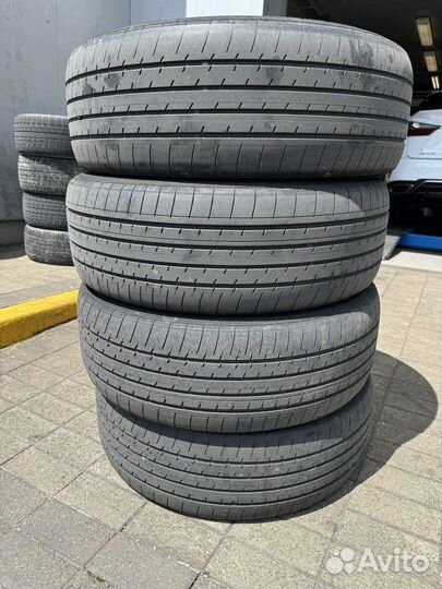 Yokohama BluEarth-XT AE61 235/55 R20