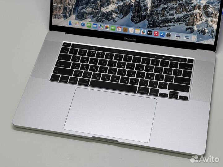 MacBook Pro 16 2021 i7/16/512/Radeon