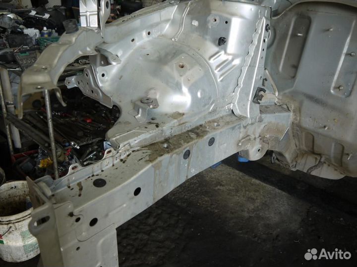 Лонжерон передний правый Toyota Auris (2006-2012)