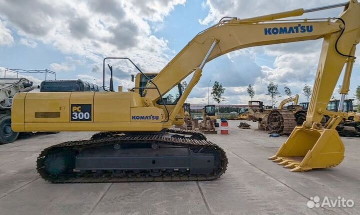 Гусеничный экскаватор Komatsu PC300-8, 2011