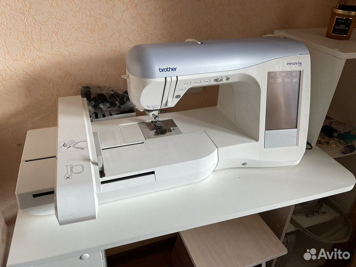Швейная вышивальная машина Brother innov is 1500