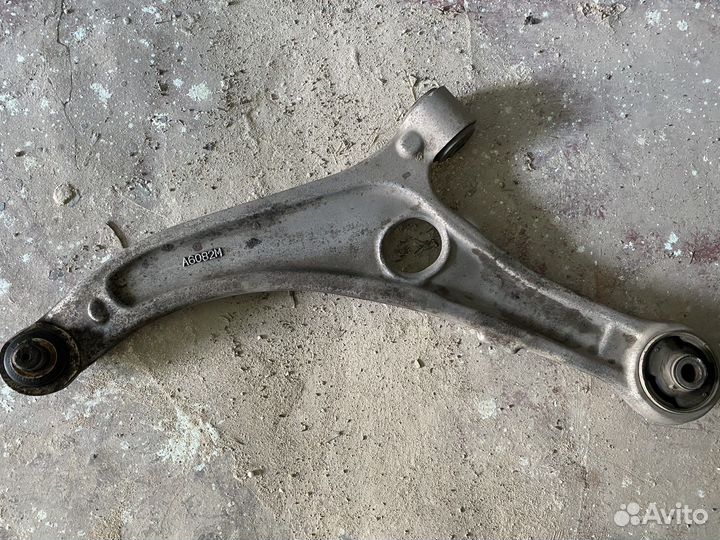 Рычаг нижний левый Hyundai