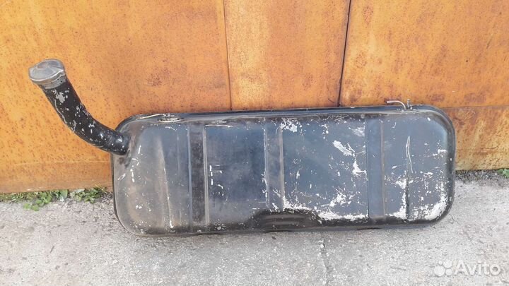 Бензобак от автомобиля запоражца