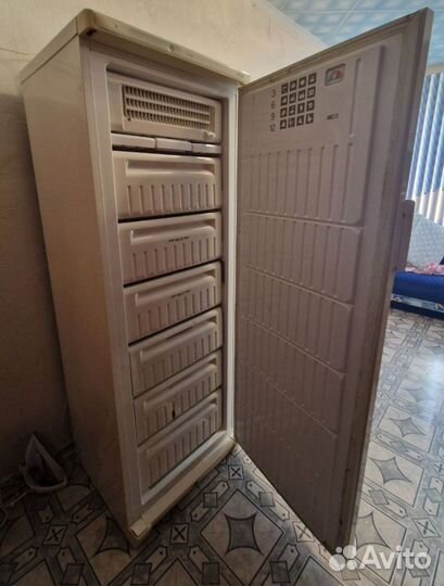 Морозильная камера Stinol no frost