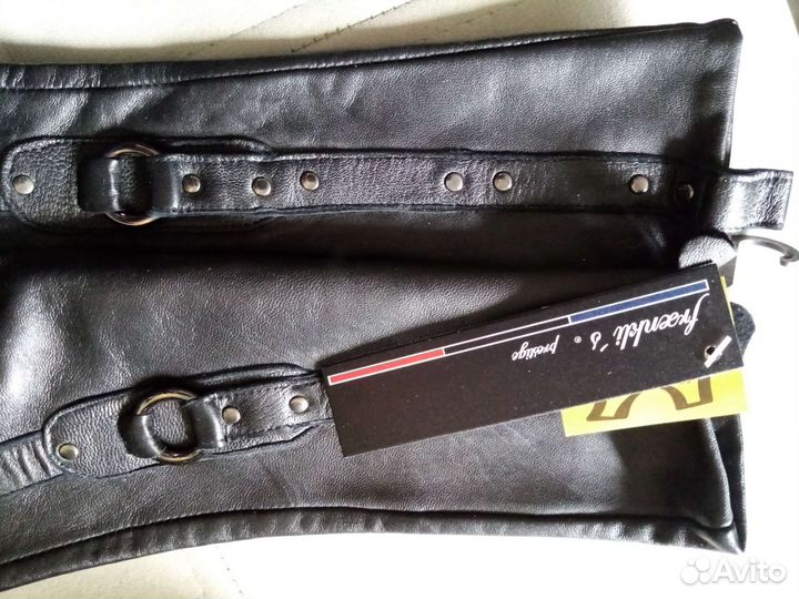 Кожаные перчатки