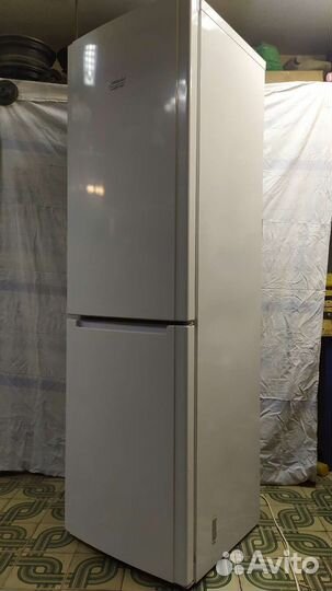 Холодильник Hotpoint Ariston в отличном состоянии