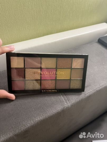 Палетка теней revolution