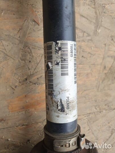 Привод передний правый Volvo V70 универсал 2.5