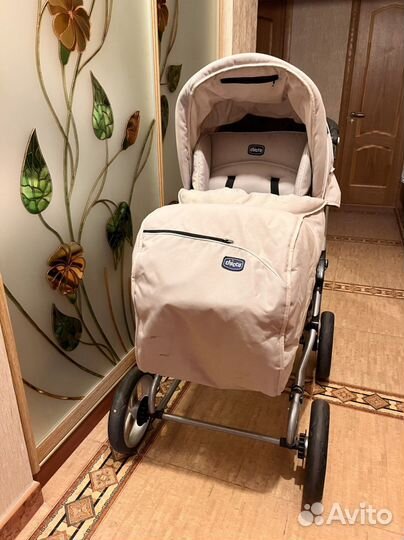 Коляска Chicco Polar