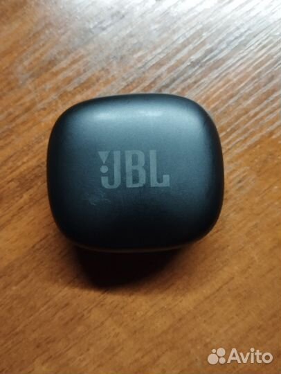JBL Wave300TWS