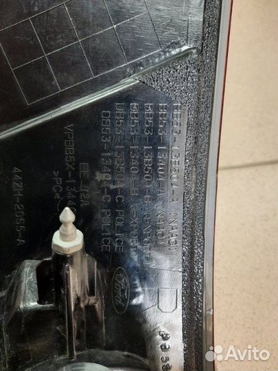 Фонарь задний правый Ford Explorer U502 duratec