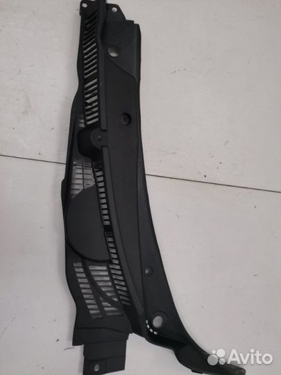 Решетка под лобовое стекло передняя левая Лада