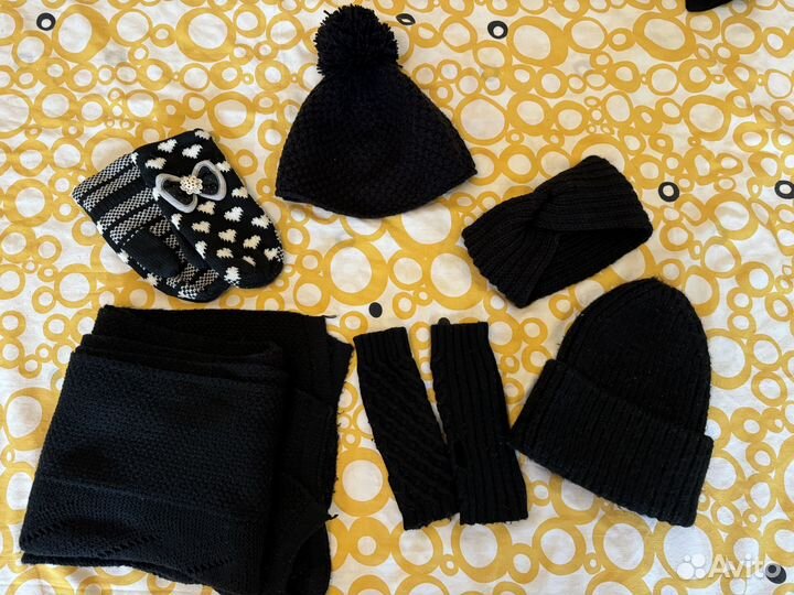 Шапки шарфы варежки женские пакетом