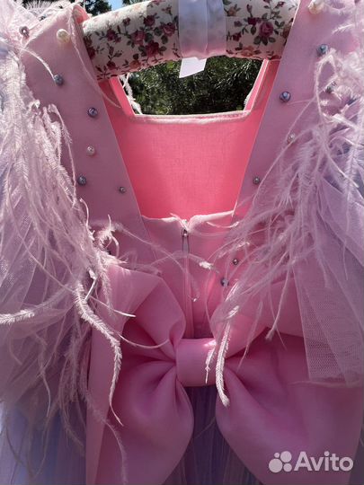 Платье праздничное