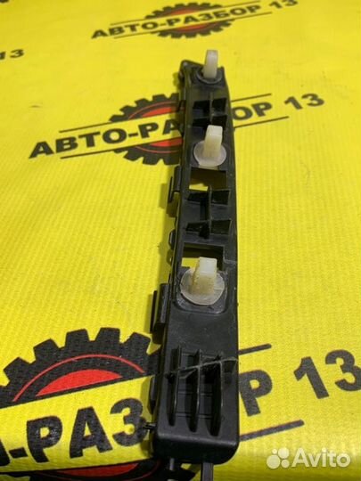 Направляющая бампера задняя левая Kia Rio 3 QB