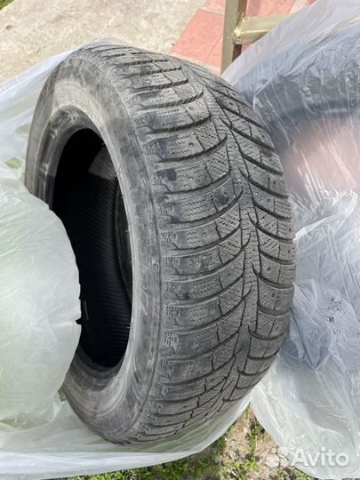 Laufenn I Fit Ice LW 71 215/55 R16