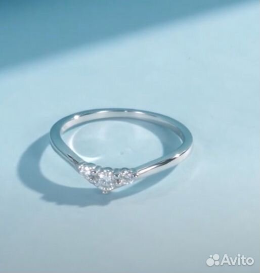 Кольцо женское с бриллиантом-Муассанитом