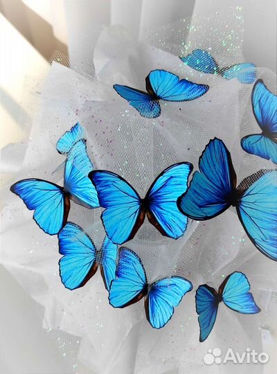 Букет из бабочек в круглой коробке