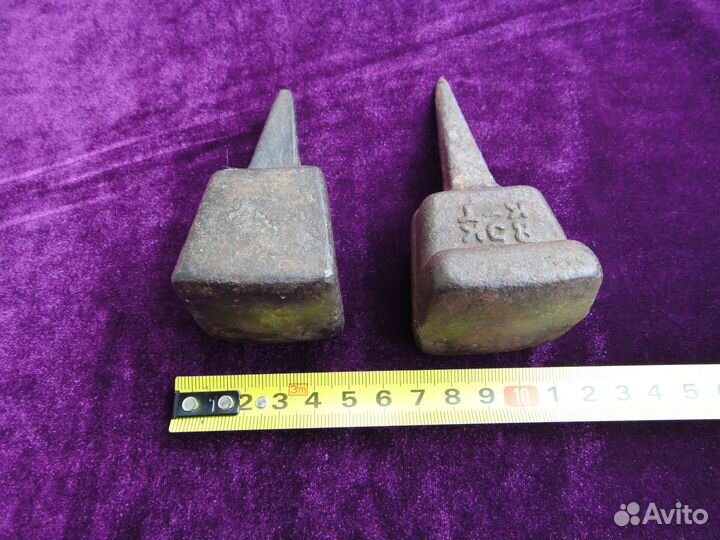 Старинная Бабка - наковальня для отбития косы