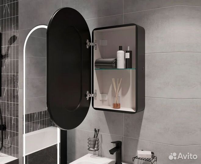 Зеркальный шкаф с подсветкой капсула