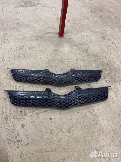 Решетка радиатора Toyota Funcargo NCP20