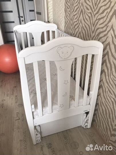 Детская кроватка