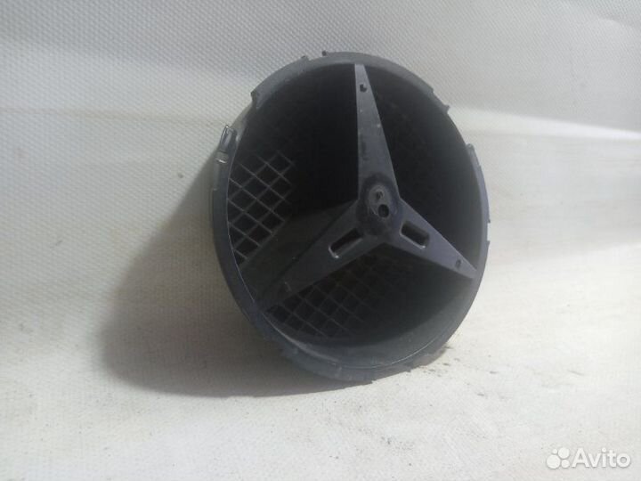 Эмблема решетки радиатора передняя Mercedes