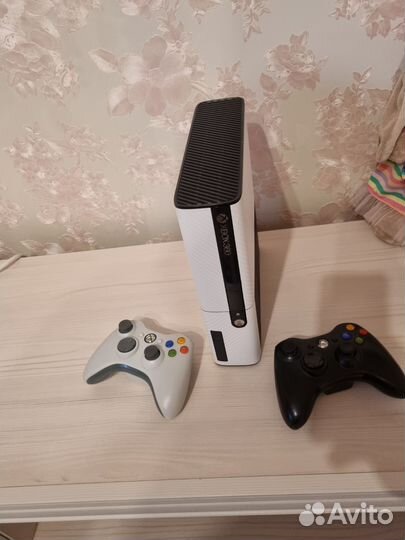 Прошитая Xbox 360 E 500gb + все топ игры 65 игр