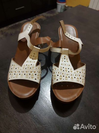 Сабо на платформе