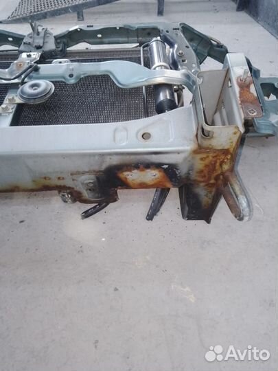 Рамка радиатора Mitsubishi Pajero IO