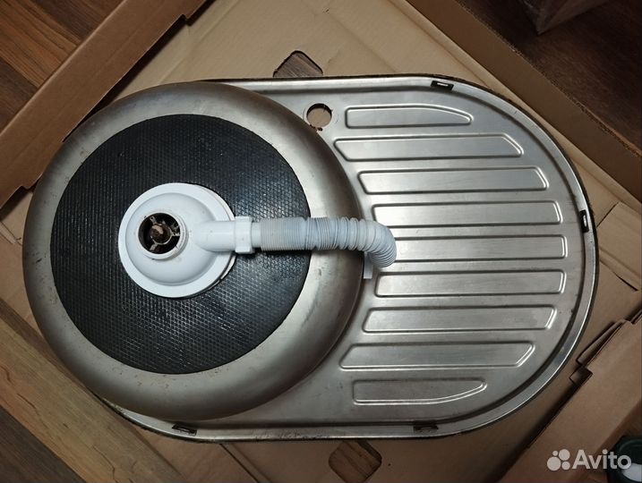 Мойка металлическая кухонная