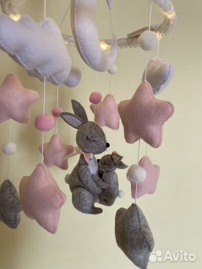 Мобиль в кроватку из фетра