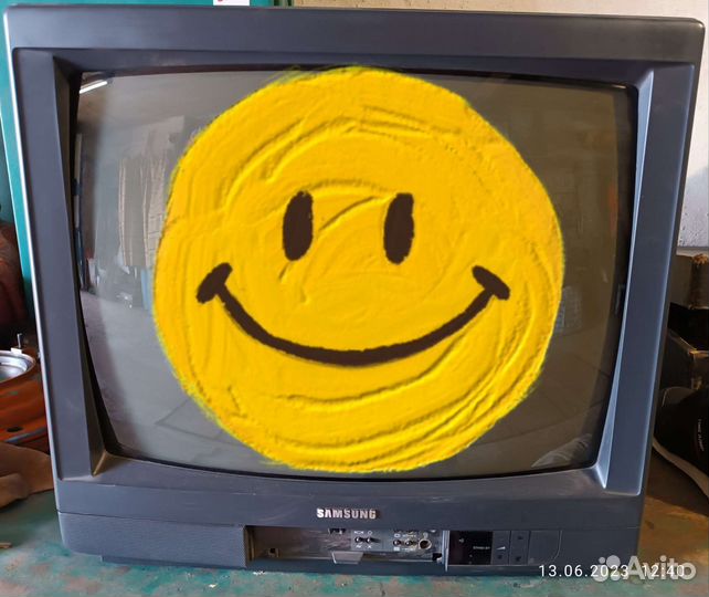 Телевизор samsung