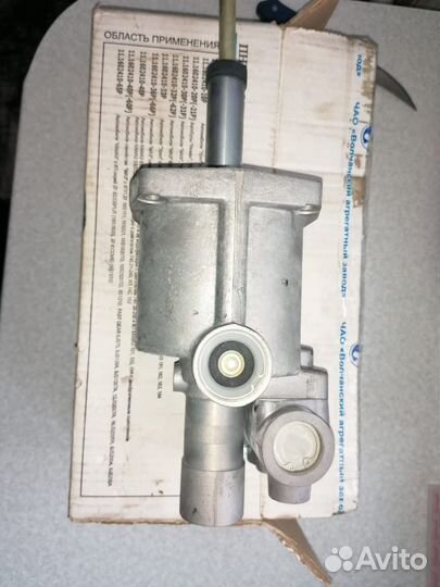 Пневмогидроусилитель привода сцепления