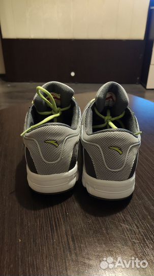 Кроссовки новые