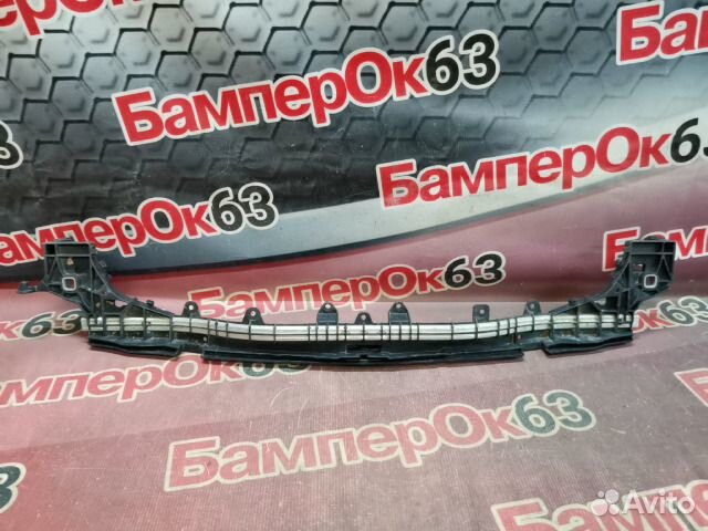 Кронштейн радиатора передний Mercedes-Benz C-Class