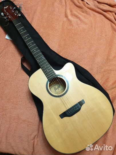 Гитара новая с чехлом