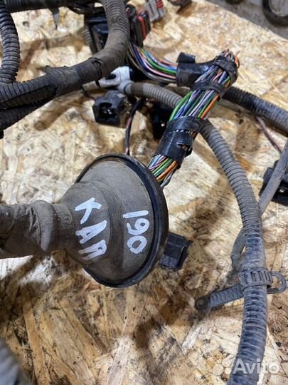 Подкапотная проводка двс LADA Granta 2011