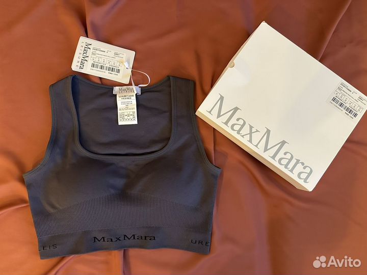 Спортивный топ и леггинсы Max Mara leisure